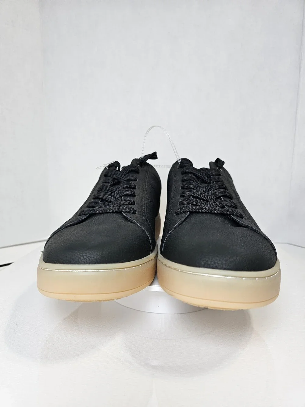 Calvin Klein CMWONLEY-R Men’s 12M Black Gum Sole Low Top Sneakers New